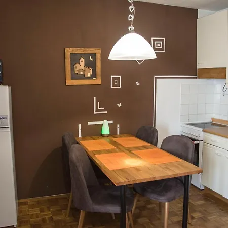 Apartma San - Near The San Simon * 伊佐拉